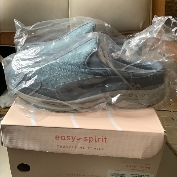 New in Box Easy Spirits 10 WW Light Blue SparkleTravelTime Style 430 Clogs Mules - Picture 10 of 16